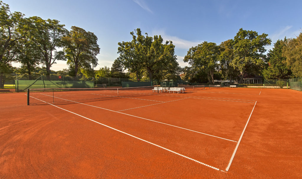 WAC Tennisplatz Sonne
